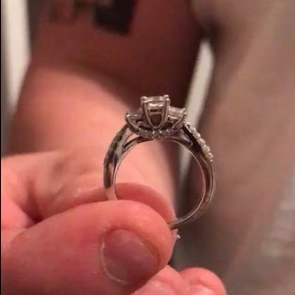 ISO this ring - Picture 2 of 3